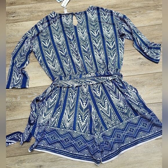 Nwt Market & Spruce romper half sleeve, tie waist v neck with lacing small - Picture 2 of 10